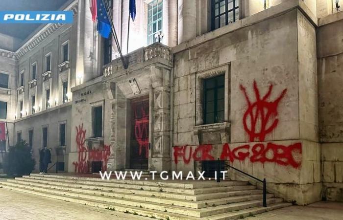 Pescara: dos denuncias por daños y suciedad en la sede de la CGIL, el hospital y la Prefectura