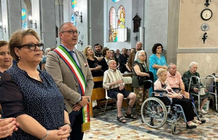 El teniente de alcalde metropolitano Carmelo Versace presente en Reggio Calabria en las celebraciones de Sant’Antonio di Padova