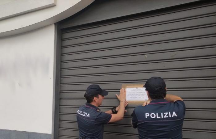 Catania, el comisario de policía cierra un bar-punto de internet en San Cristoforo, lugar de encuentro habitual de personas con condenas penales