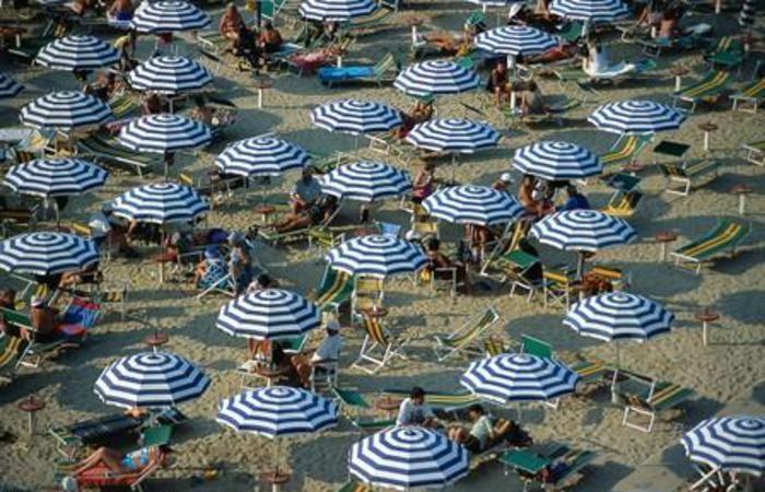 Libros “al alcance de una sombrilla” en las playas de Rávena – Libros
