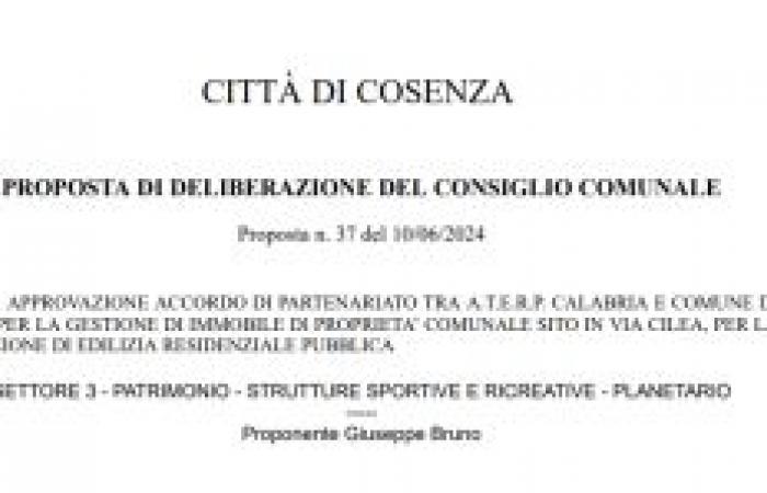 Cosenza, el regreso de Don Pierino Citrigno disfrazado de “Ivy”