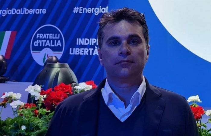 ”Si la encuentro escupo”, insultos y amenazas al periodista Candito por parte del líder del grupo FdI en Calabria