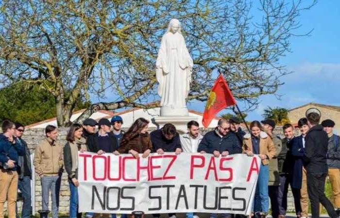 Victoria en Francia: la disputada estatua de la Virgen vuelve a su lugar