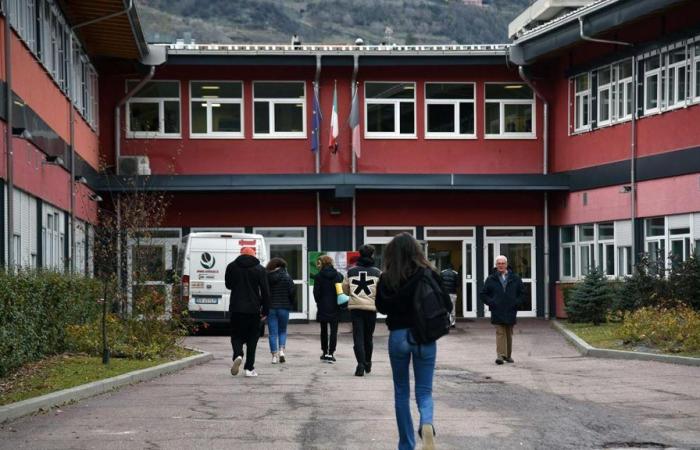 Protesta de los profesores en Aosta: “Consternación por la calificación anulada”