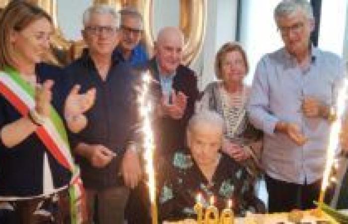 El alcalde Bruno celebra el centenario de Vincenza Carnicella – Municipio de Andria