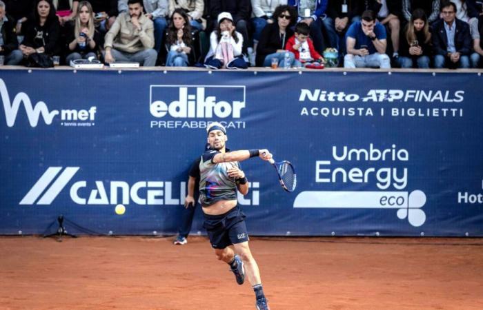 Tenis, en Perugia Los internacionales Passaro y Fognini encienden la pista central