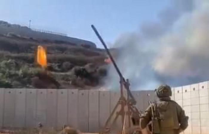Bolas de fuego desde Israel hacia el Líbano, lanzadas con una catapulta