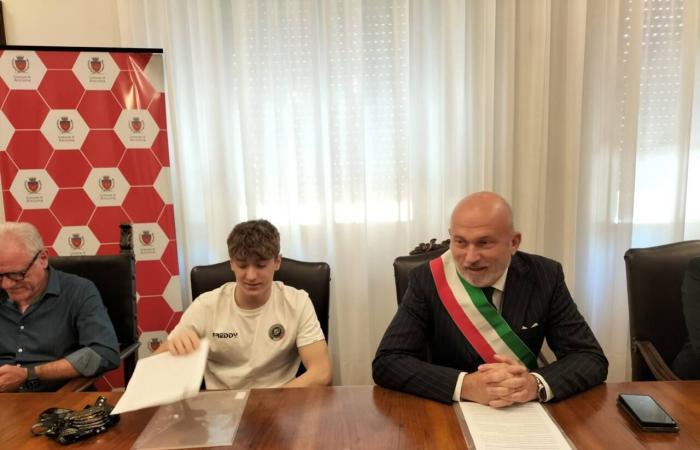 Ancona, el Brugnami de 17 años premiado por el Municipio: «Soy campeón del mundo de salto» – Noticias Ancona-Osimo – CentroPagina