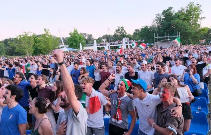 Italia-Albania, pantallas gigantes en los parques de Padua para seguir a la selección
