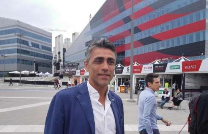 El ex jugador del AC Milan Angelo Carbone es el nuevo entrenador de la cantera del Sassuolo