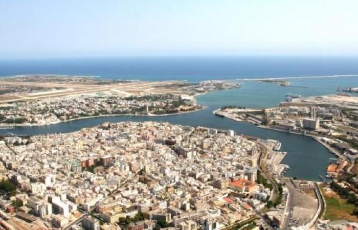 Puerto de Brindisi: Dongfeng, respuestas oficiales y exclusión del Diez-T en julio
