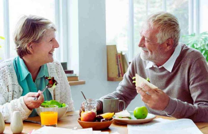 El secreto de la longevidad está en la mesa, sólo hay que hacer esto: un estudio lo revela