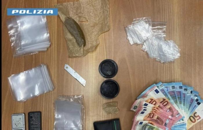 Nápoles, alrededor de Vomero traficando drogas: un traficante de 28 años arrestado