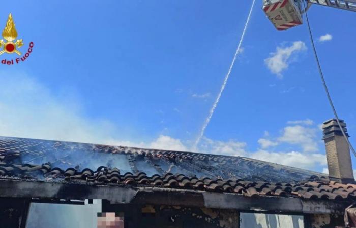 Día ajetreado para los bomberos, rescate de turistas en Messina y extinción de incendios en un edificio en Falcone – Vetrina Tv
