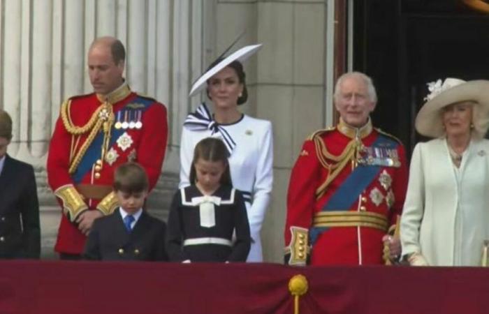 Kate reaparece en Trooping the Colour sonriendo (y adelgazando): en el balcón con el rey Carlos, Camilla, William y sus hijos: en directo