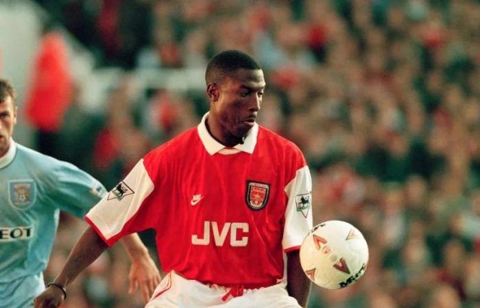 Kevin Campbell, delantero histórico del Arsenal campeón en los años 90, ha fallecido tras una grave enfermedad