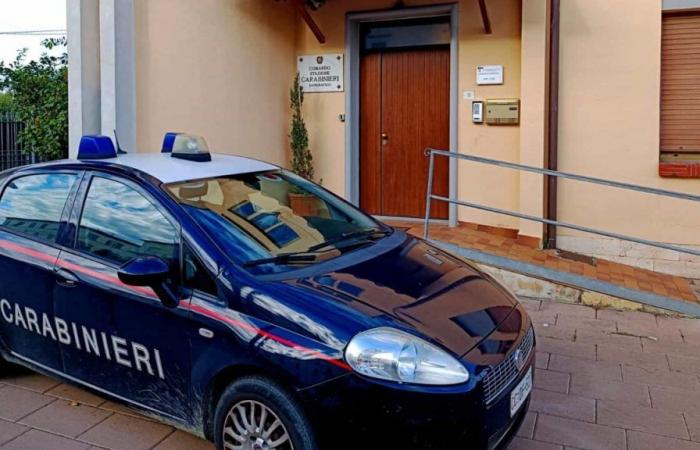 Livorno, se hace pasar por agente inmobiliario y defrauda a un hombre de 35 años