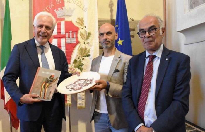 “Unidad entre el Altotiber y la Toscana”. Giani relanza servicios e infraestructuras