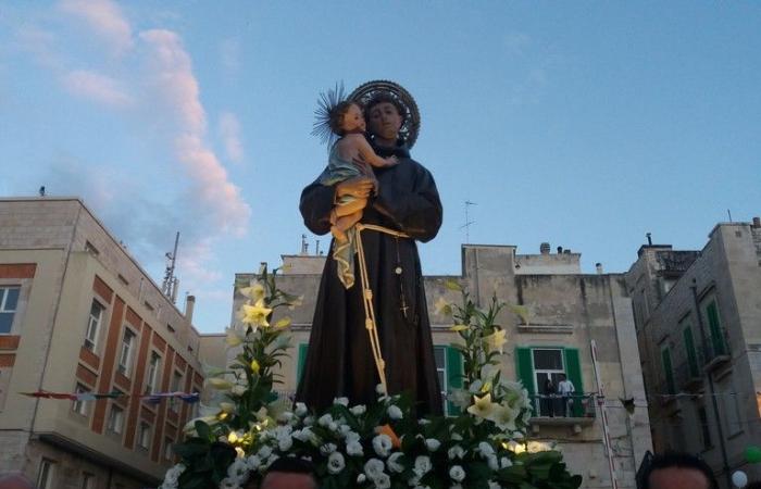Giovinazzo celebrando a San Antonio de Padua: el itinerario de la procesión