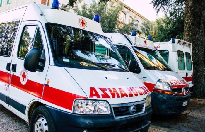 Tres ciclistas atropellados durante una carrera en Belluno, la mujer dice llegar tarde a misa: la denuncia