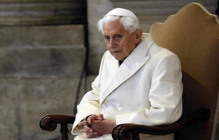 Ni siquiera muerto dejan en paz a Ratzinger: la “caza” de los herederos para el juicio no ha terminado