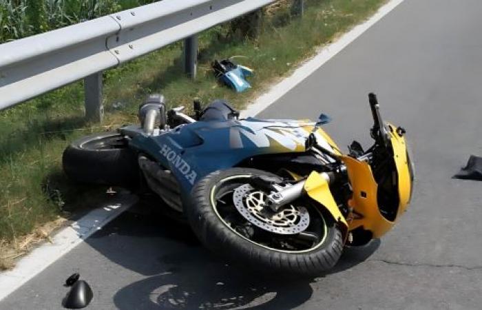Muere en una colisión frontal con un coche en Caselette, aquí está quién era el motociclista – Turin News