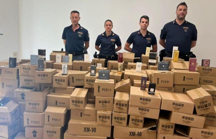 Arezzo, la policía incauta 3.800 paquetes de perfumes de lujo – SR 71