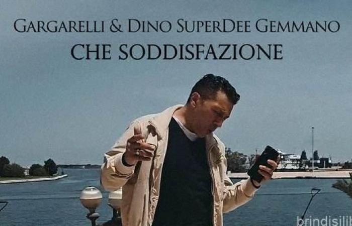 BRINDISI.QUÉ SATISFACCIÓN: Gennaro Gargarelli y Dino SuperDee Gemmano celebran el éxito con una nueva interpretación de Pino Daniele