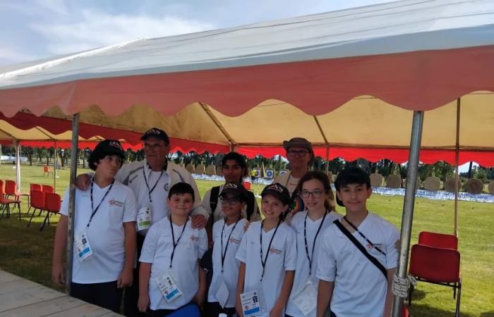 Pequeños arqueros de Molise compitiendo en el Trofeo Pinocho en Latina