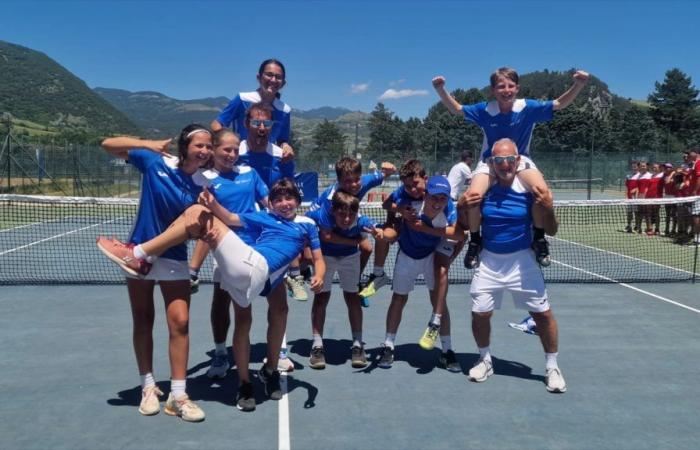 Tenis – Campeón de Italia del Piamonte: Remeros en el terreno de juego con Oliaro, Francia y Amich