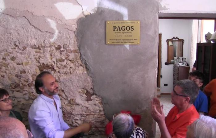 Crotone recuerda Pagos: una placa para el artista de la ciudad