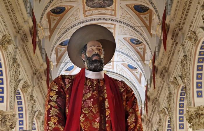 Modica – Entusiasmo y asombro por la presentación del primer Santone de San Pietro
