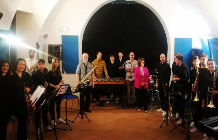 Lamezia, jazz en el Chiostro San Domenico con el concierto del Cinquefrondi Ensemble