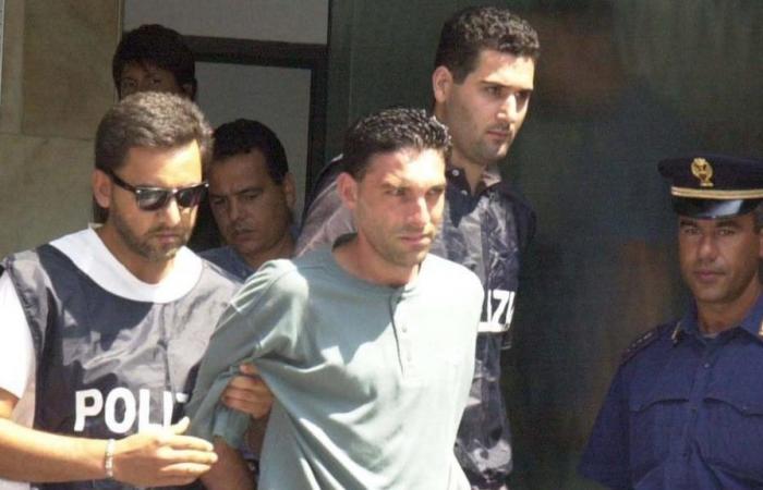 Sassari, el asesino de Monica Moretti sale de prisión después de 22 años, pero es inmediatamente detenido de nuevo La Nuova Sardegna