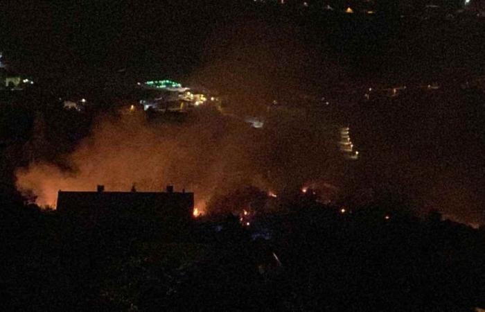 Palermo, el incendio de pesadilla vuelve a Bellampo: llamas en el vertedero