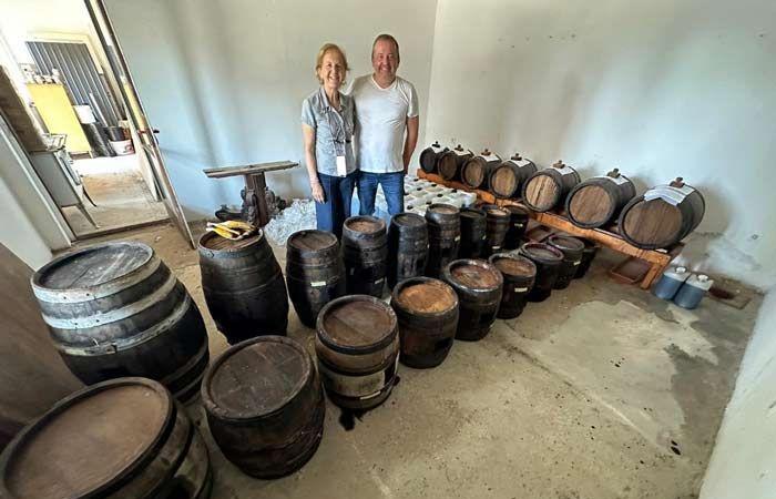 Una pareja de agricultores húngaros se enamora del Vinagre Balsámico Tradicional de Módena y decide comprarse tres pilas