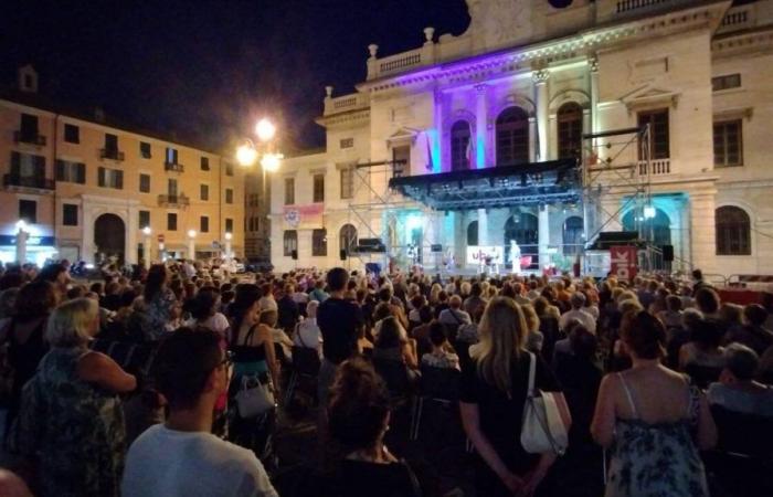 “Parole Ubikate in mare” regresa a Savona y Albissola con 23 escritores en 22 veladas