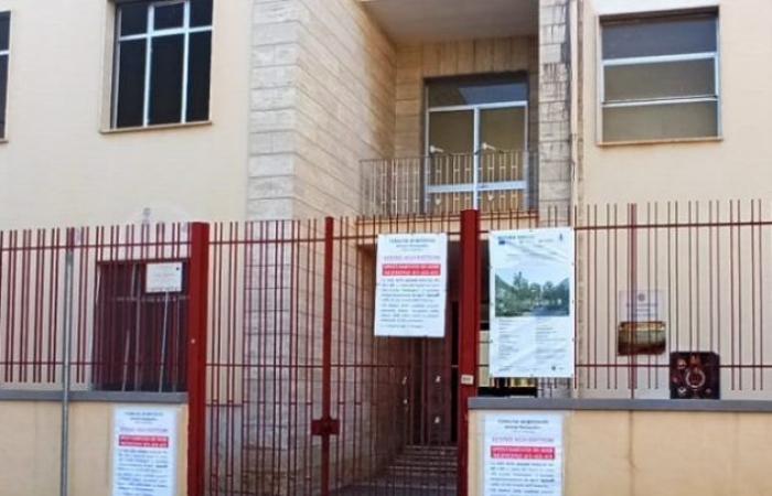 Comienza la demolición del edificio de la “escuela G.” en via Crocifisso. Modugno”: será reconstruido gracias al Pnrr
