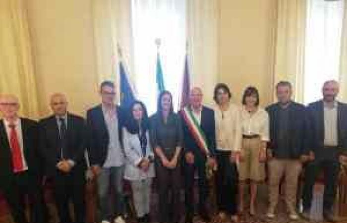Salvetti: aquí está el equipo de gobierno junto a Livorno. Todas las delegaciones – Livornopress