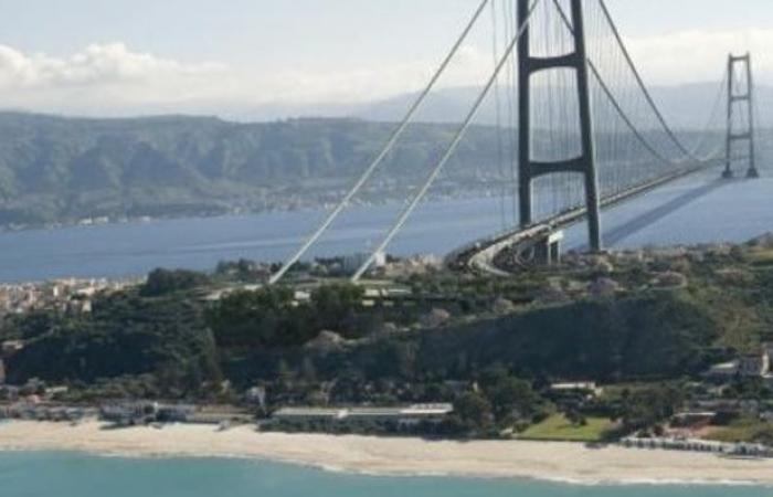 Puente sobre el Estrecho de Messina, la empresa: “La altura no es un obstáculo para la navegación”