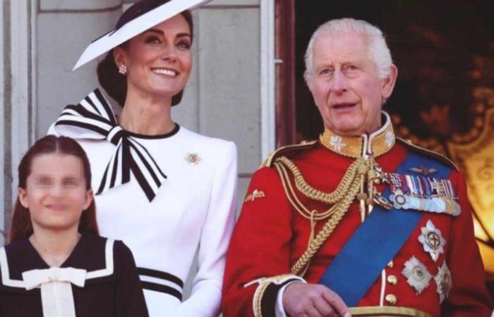 El rey Carlos y Kate, haciendo estallar los labios: lo que se dijeron los miembros de la realeza en el balcón