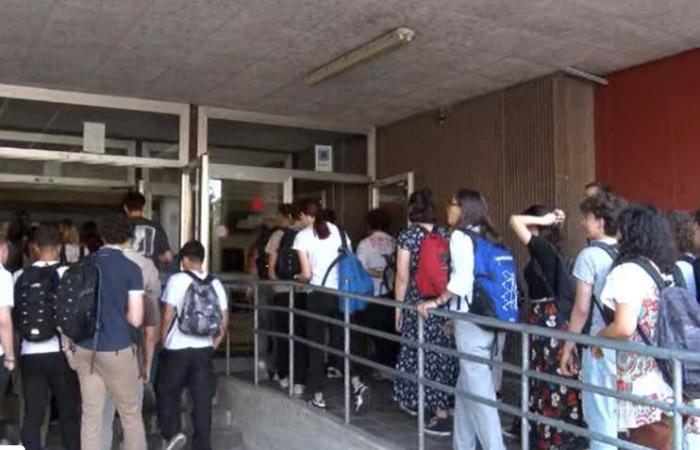 al examen final para casi 3.900 estudiantes. VÍDEO Reggionline -Telereggio – Últimas noticias Reggio Emilia |
