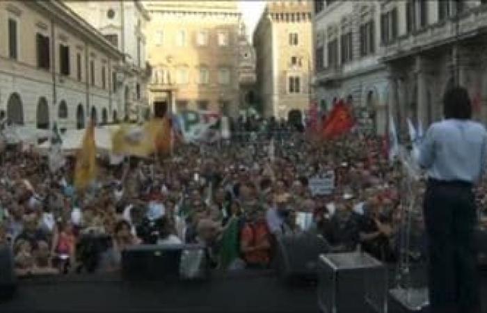 Las oposiciones unidas en las calles de Roma: no a la presidencia