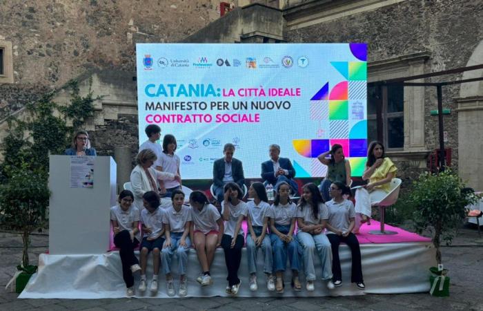 Profesionales al servicio de los ciudadanos: en la “Catania ideal” un recorrido itinerante por todos los barrios