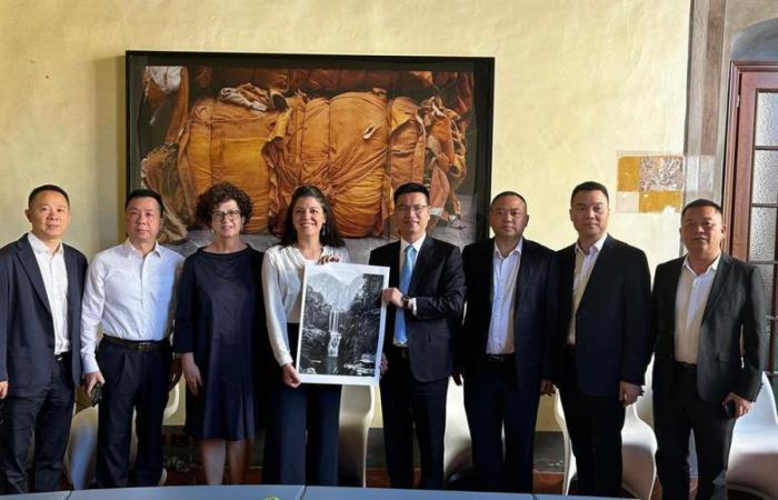 Prato, la delegación del condado de Wencheng visita el Palacio Banci Buonamici