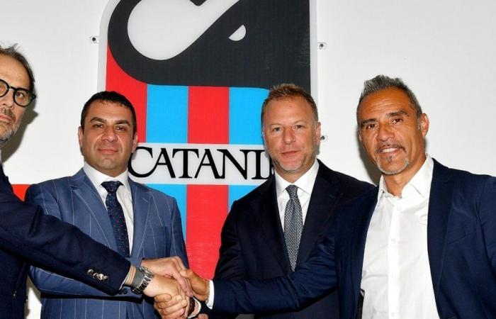 El divorcio entre Cesena y Toscano es oficial, el club: “Objetivos prestigiosos conseguidos juntos”
