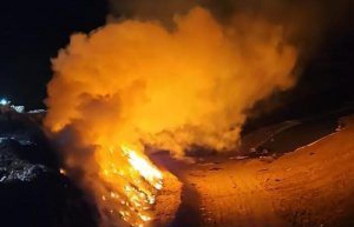 El vertedero de Bellolampo en Palermo está en llamas, las llamas se controlan pero vuelve el miedo a las dioxinas HAGA CLIC PARA EL VIDEO