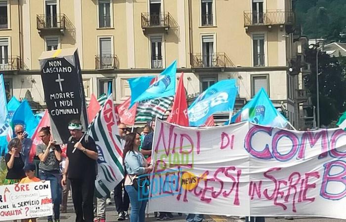 La protesta de las madres en las calles de Como: “Nuestras guarderías han sido relegadas a la Serie B…”