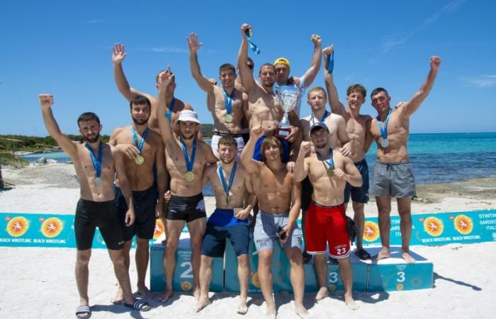 Moldavia gana la lucha en la playa “Cerdeña” en Stintino con numerosas medallas