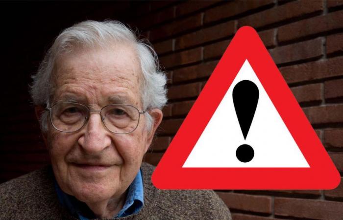 Los falsos rumores sobre la muerte de Noam Chomsky (desmentidos por su esposa)